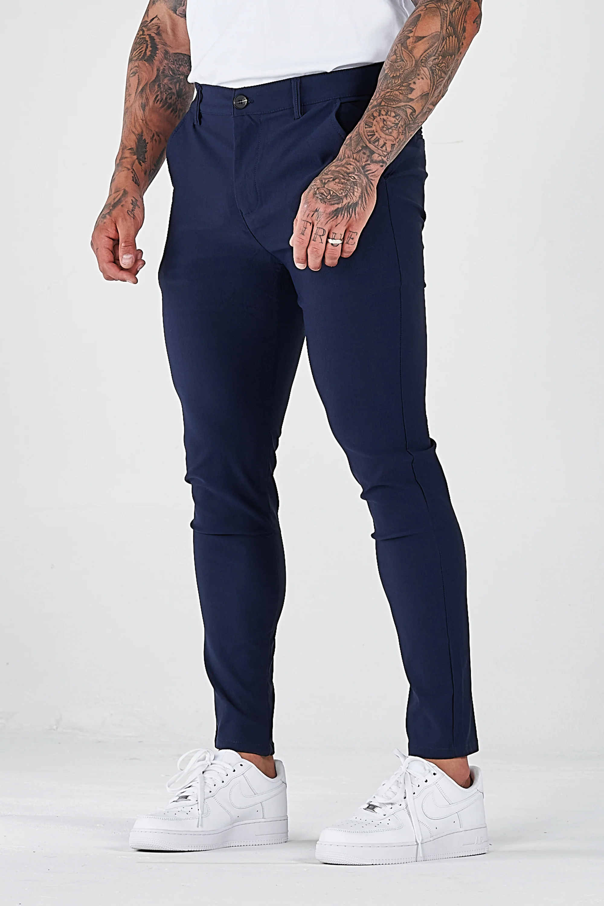 THE AVANI TROUSERS - Image 26
