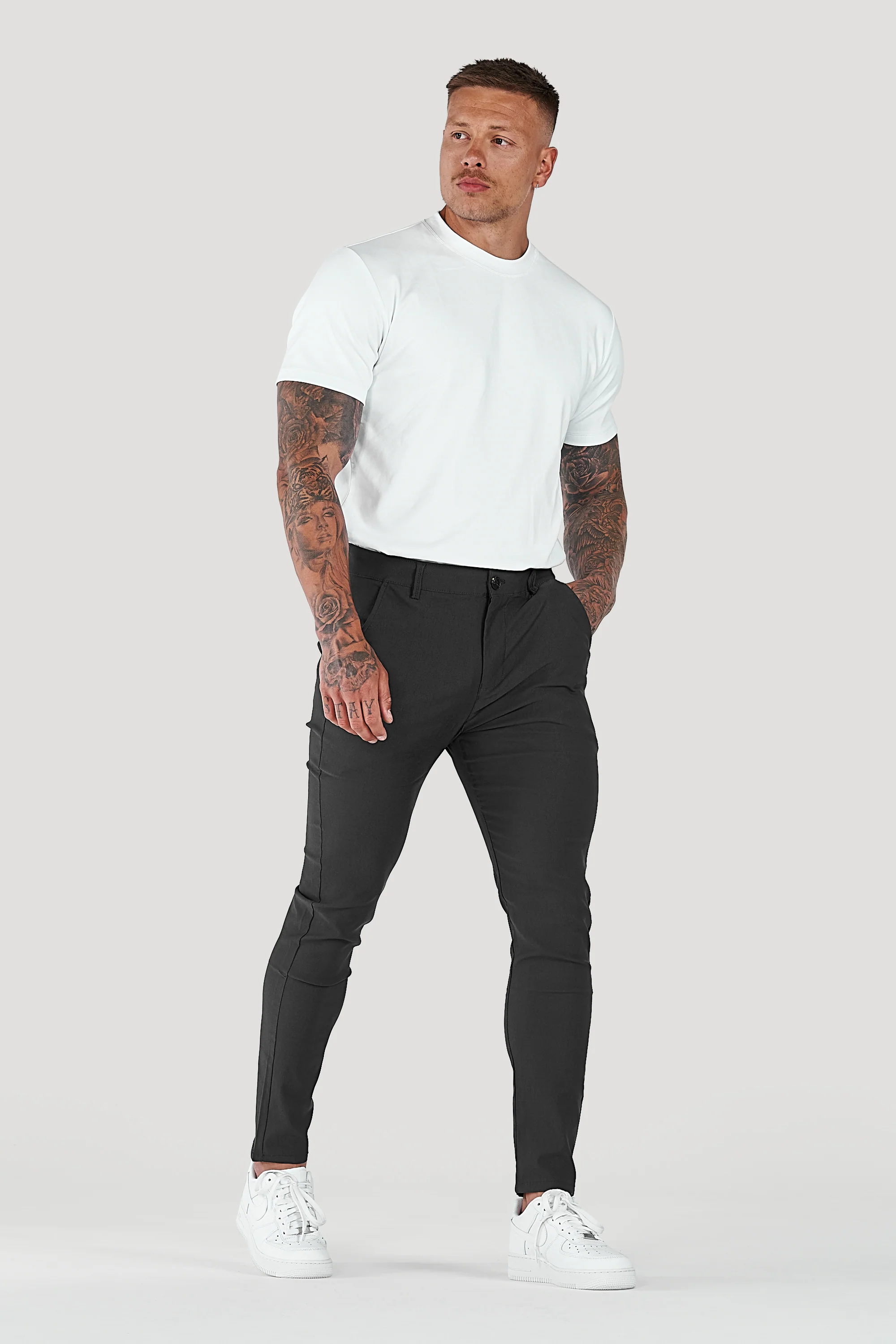 THE AVANI TROUSERS - Image 33