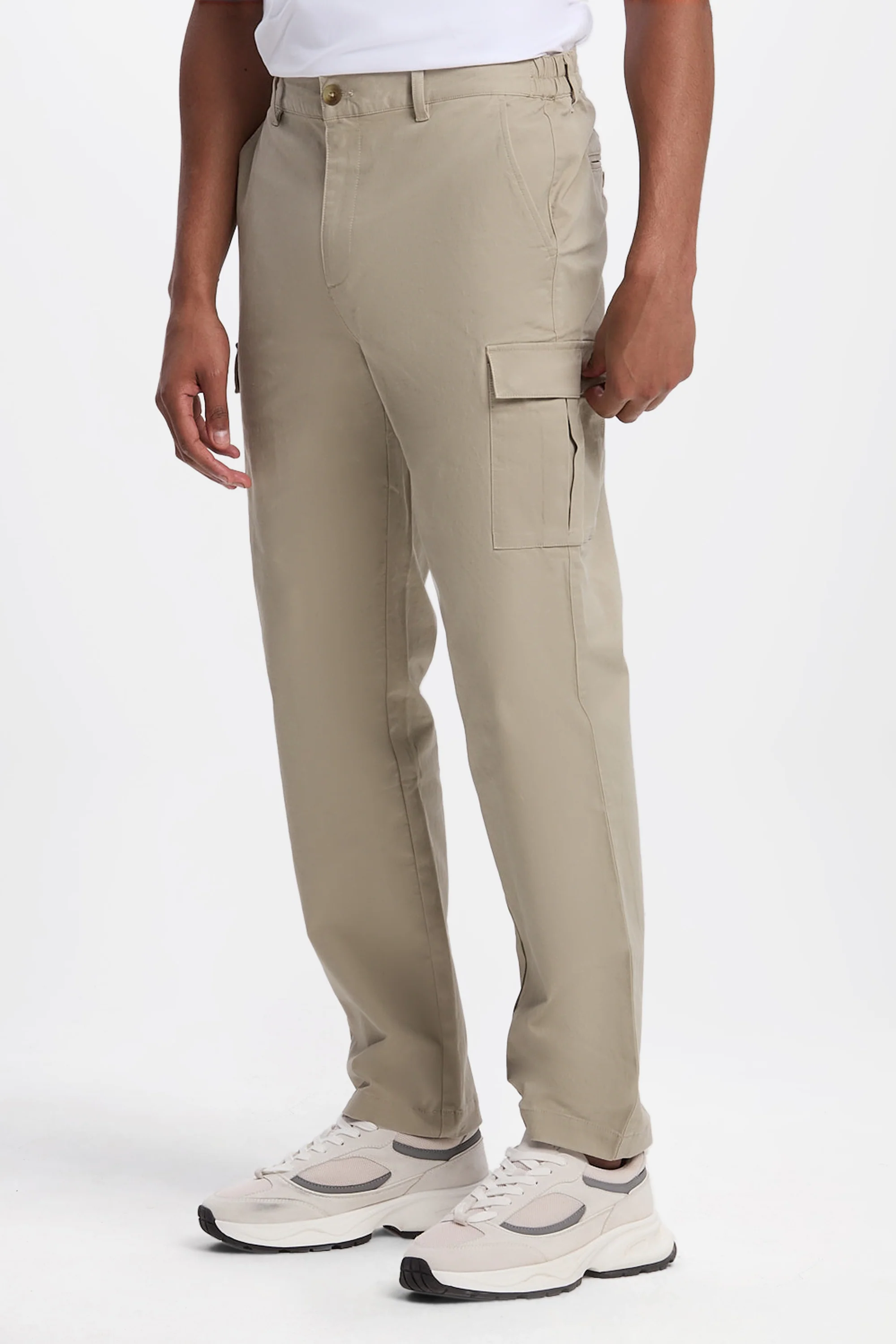 THE CARGO TROUSERS - Image 11
