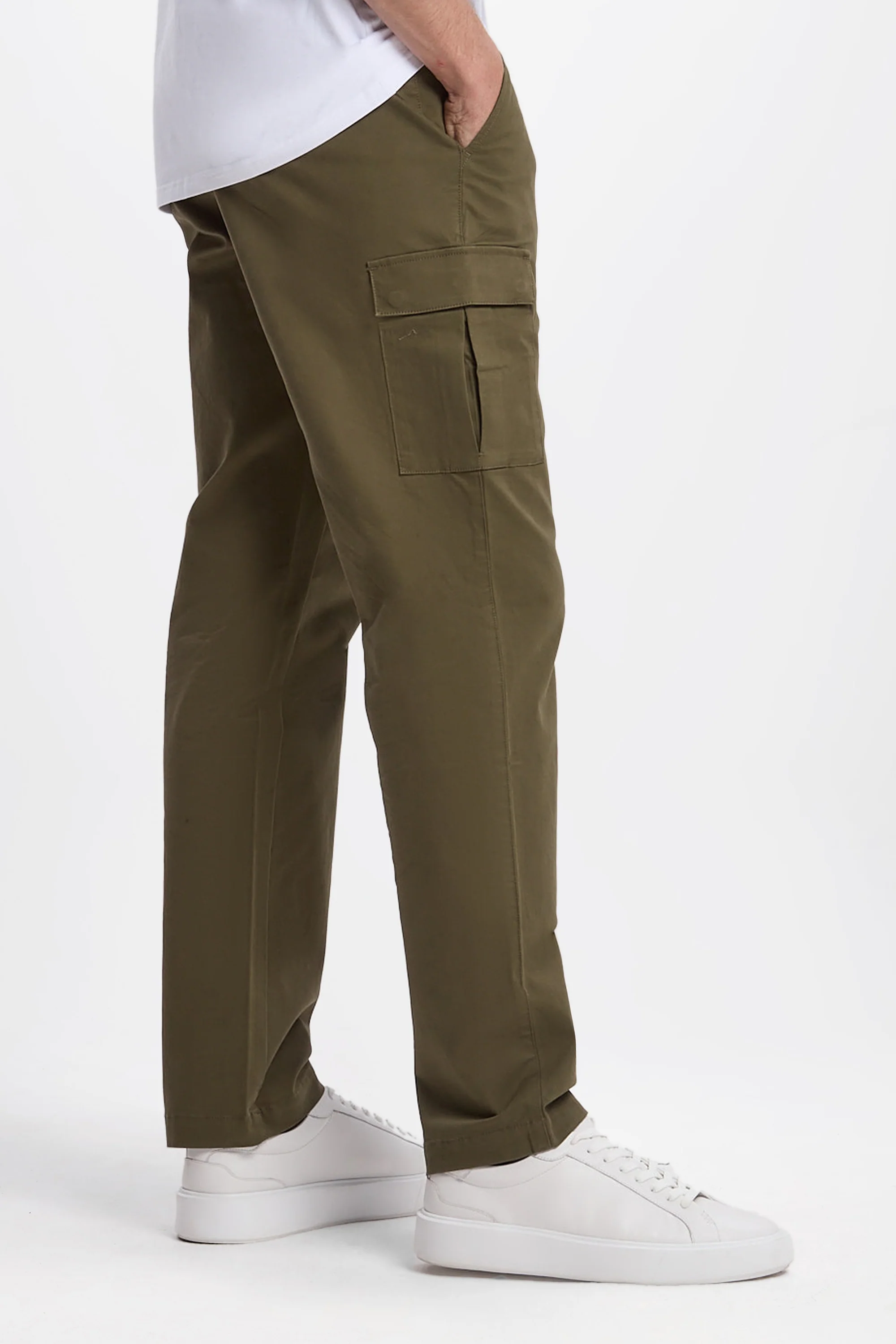 THE CARGO TROUSERS - Image 8