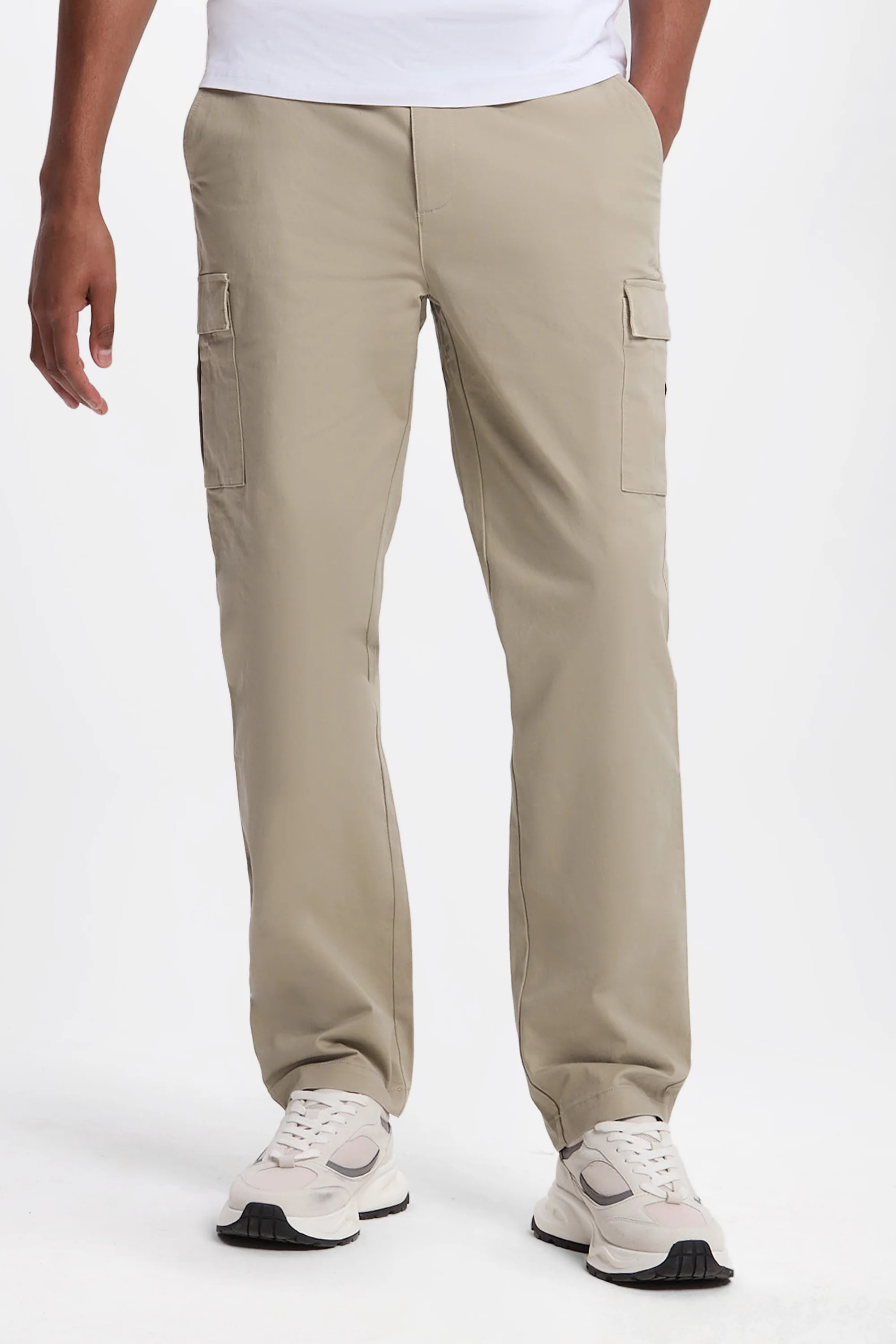 THE CARGO TROUSERS - Image 9
