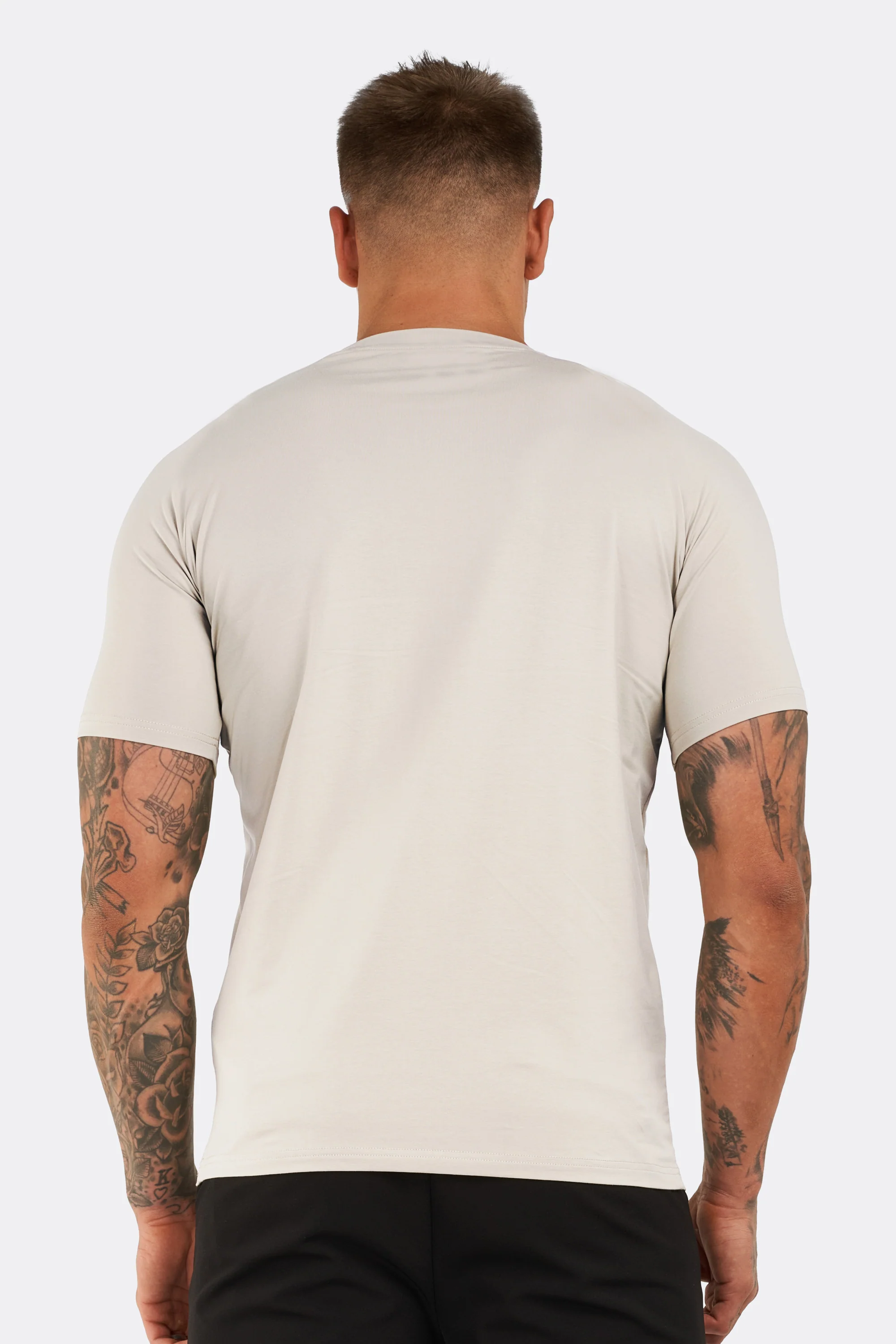 THE ESSENTIAL T-SHIRT - Image 3
