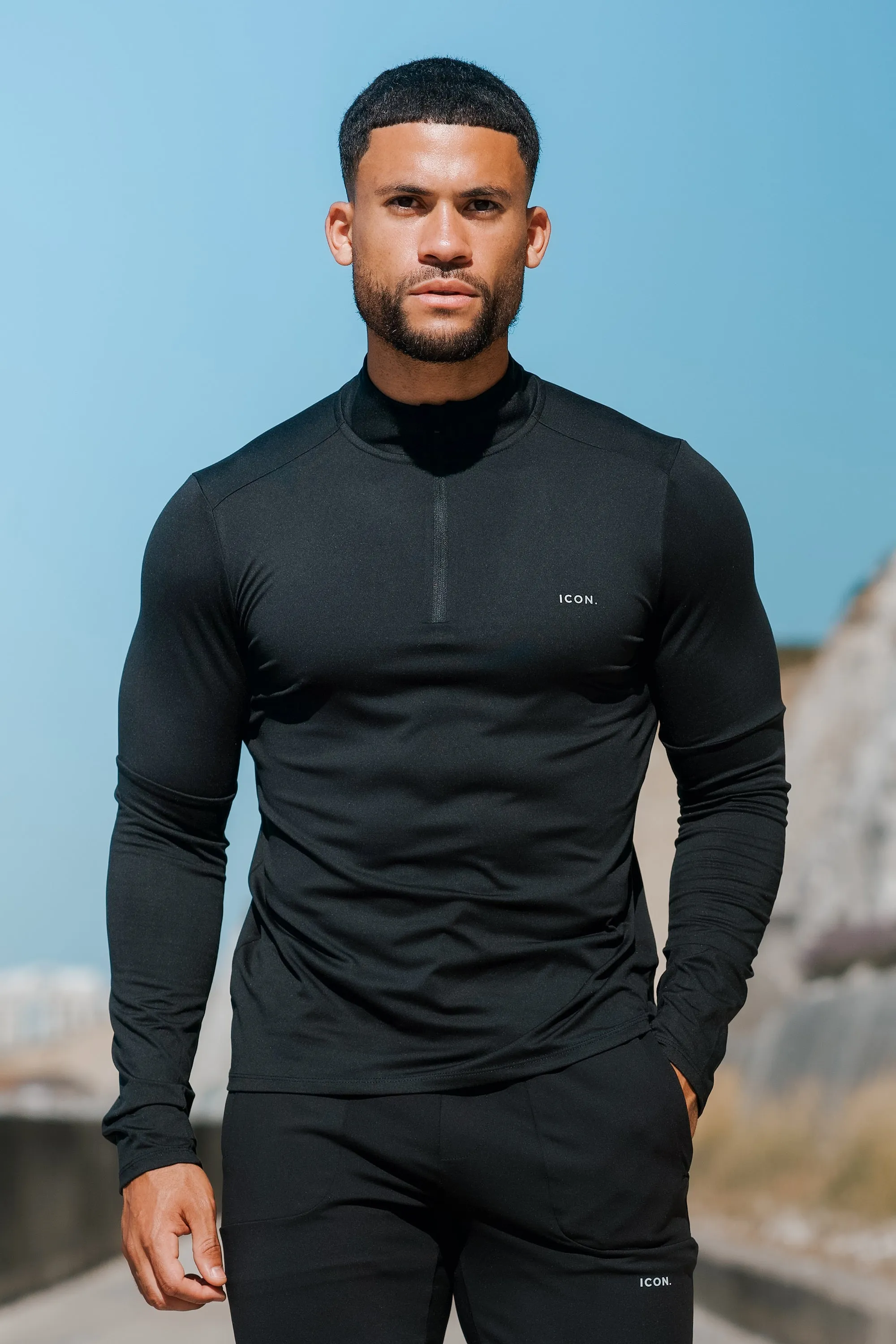 THE ICON ACTIVE HALF ZIP - Image 2