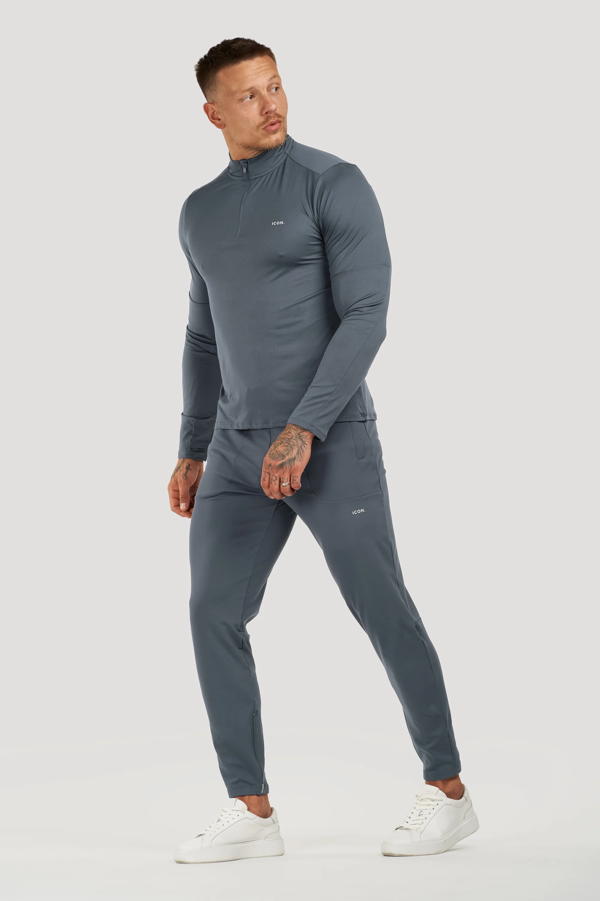THE ICON ACTIVE HALF ZIP - Image 34