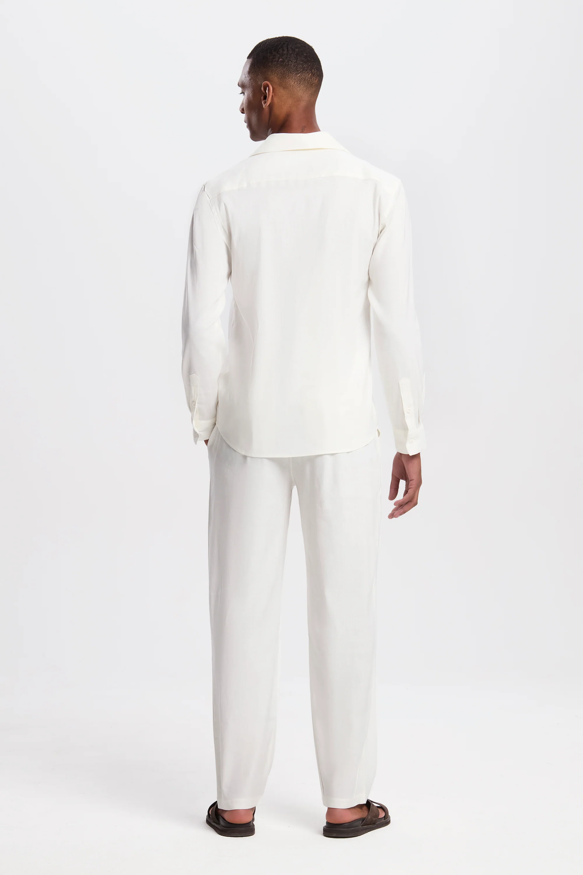 THE LINEN TROUSERS - Image 23