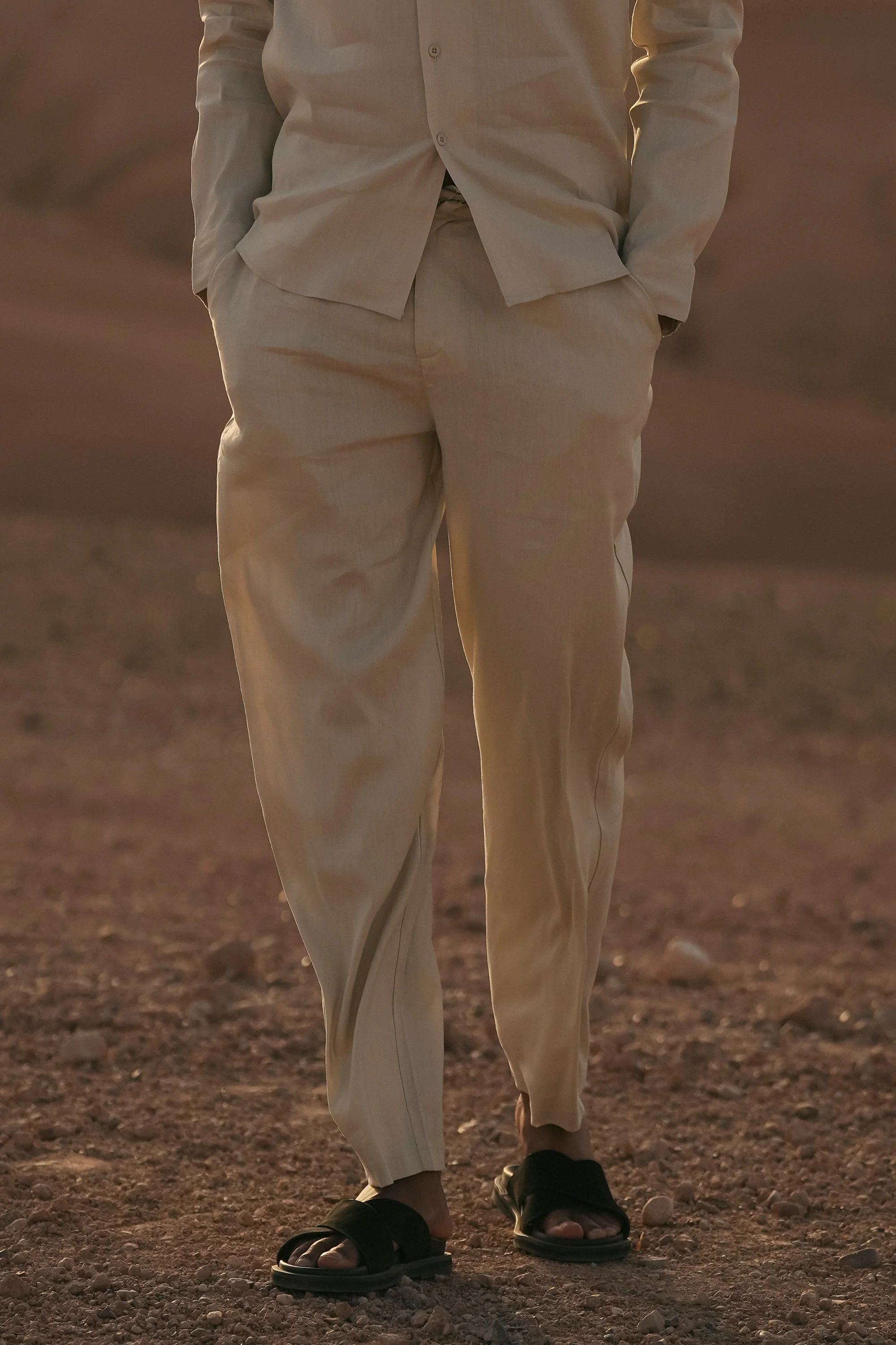 THE LINEN TROUSERS - Image 6