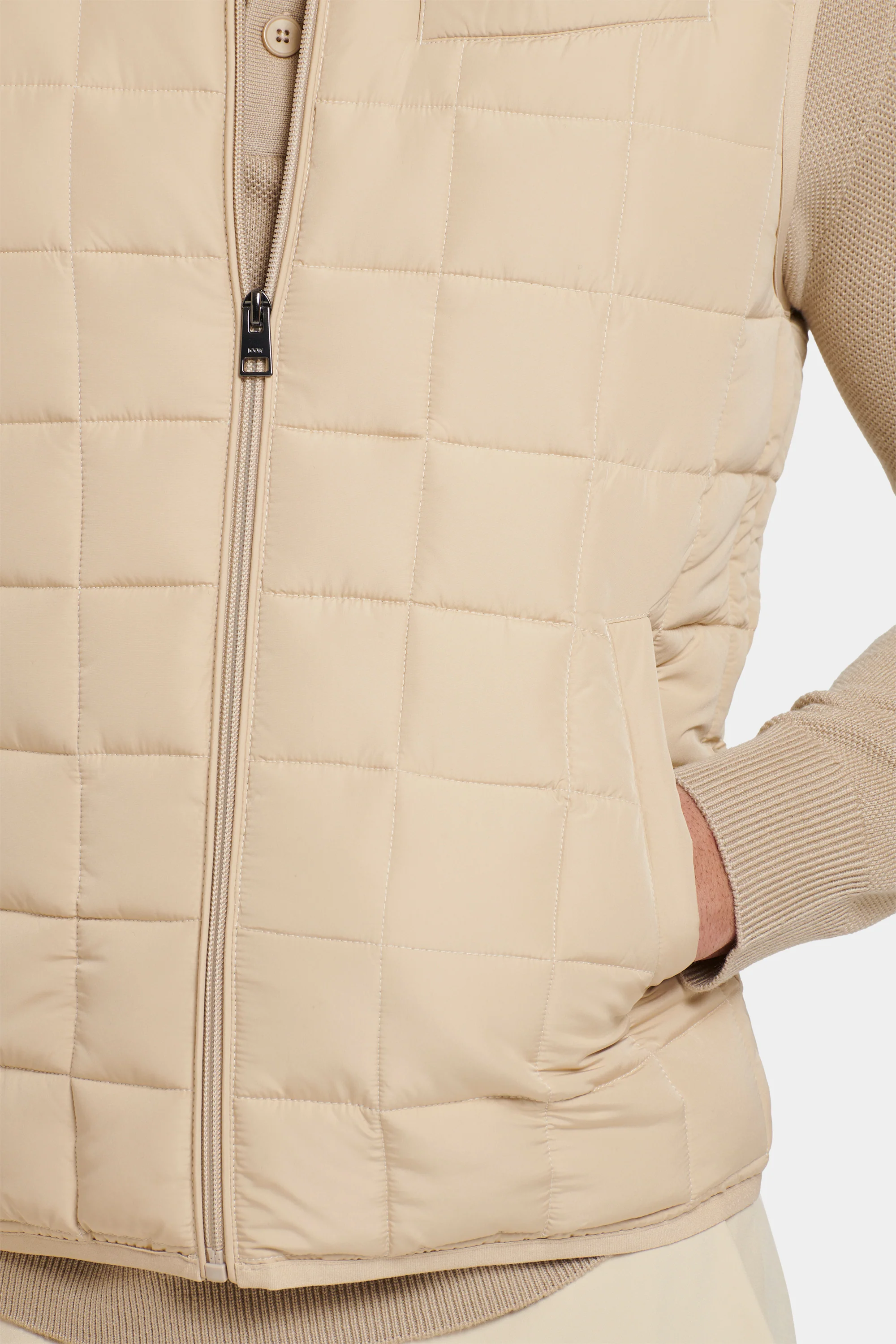 THE PIAZZA BODYWARMER - Image 11