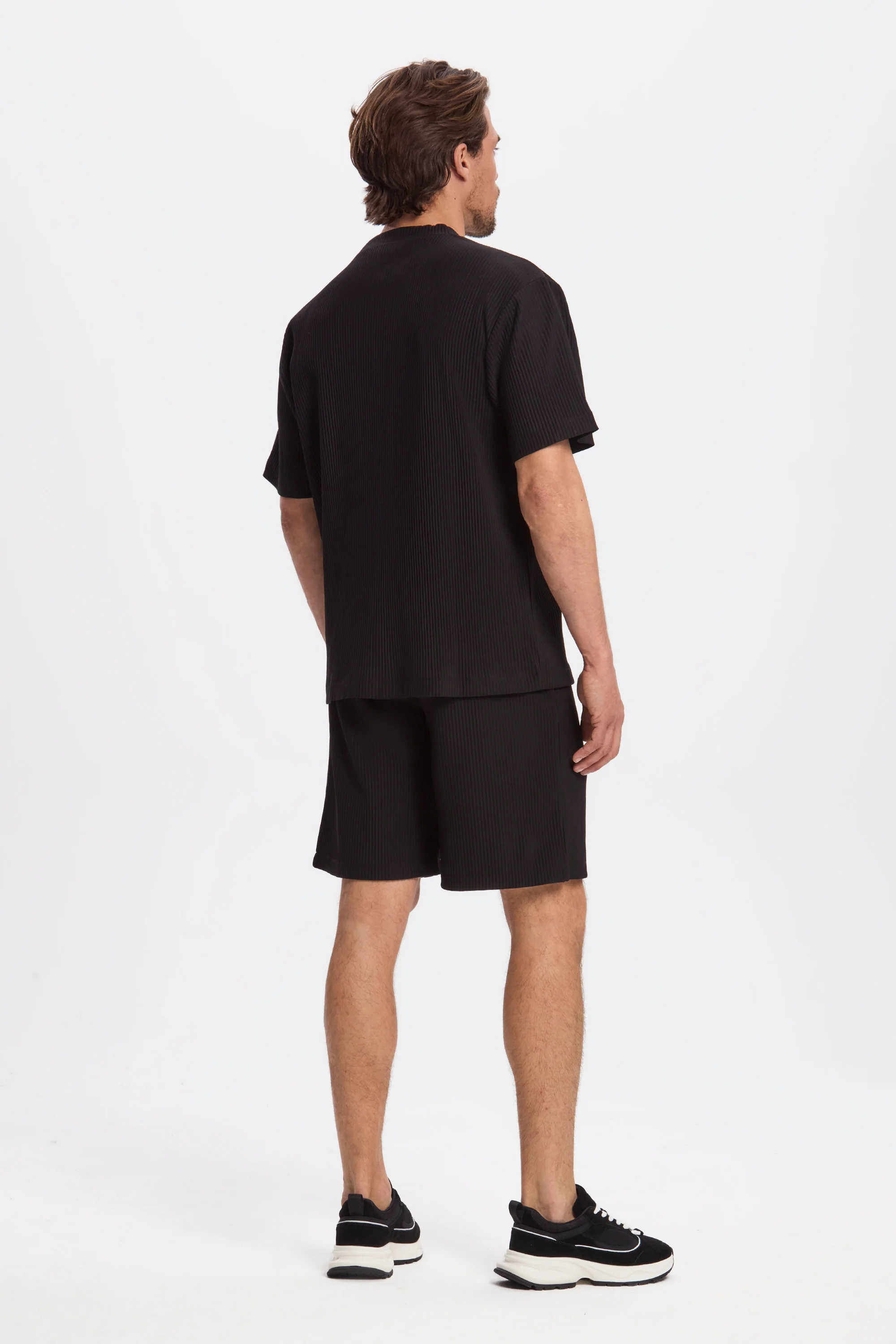 THE PLEATED SHORTS - Image 8