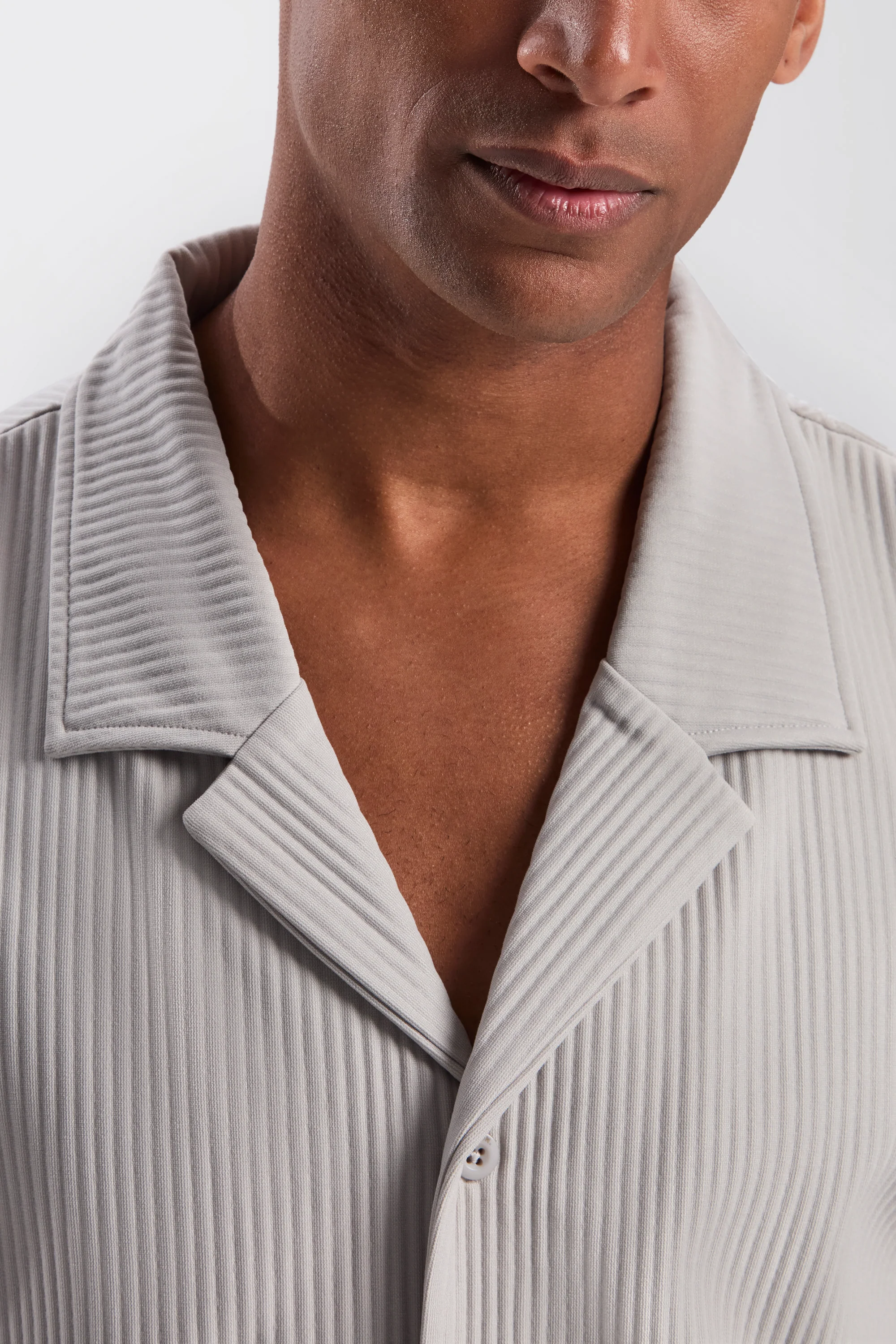 THE PLEATED SS SHIRT - Image 14