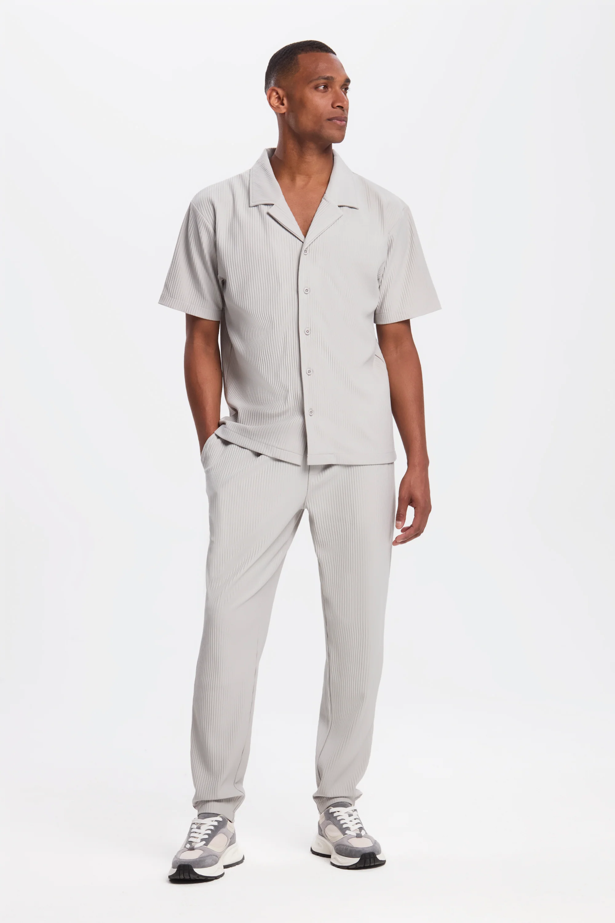 THE PLEATED SS SHIRT - Image 15