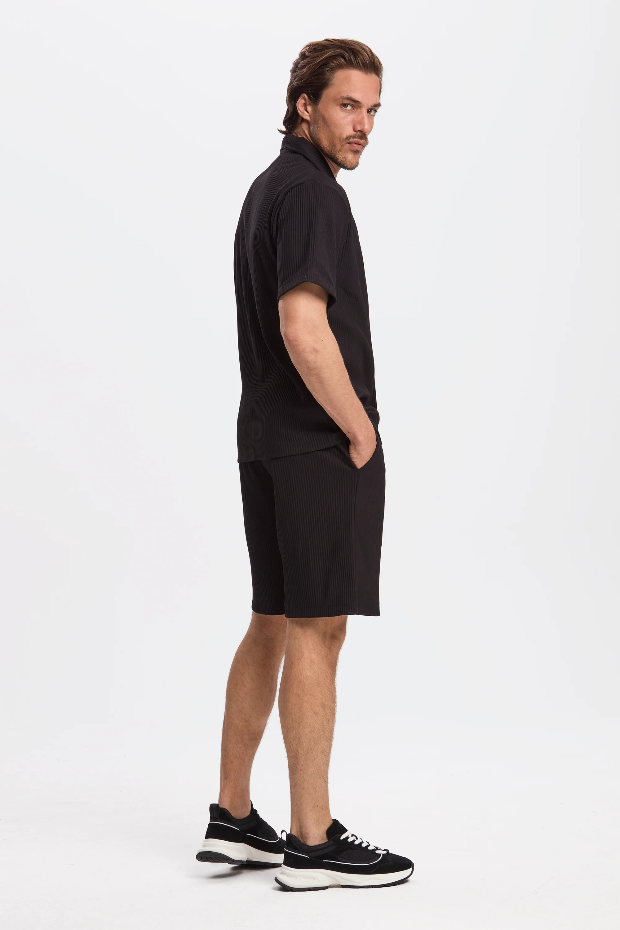 THE PLEATED SS SHIRT - Image 9