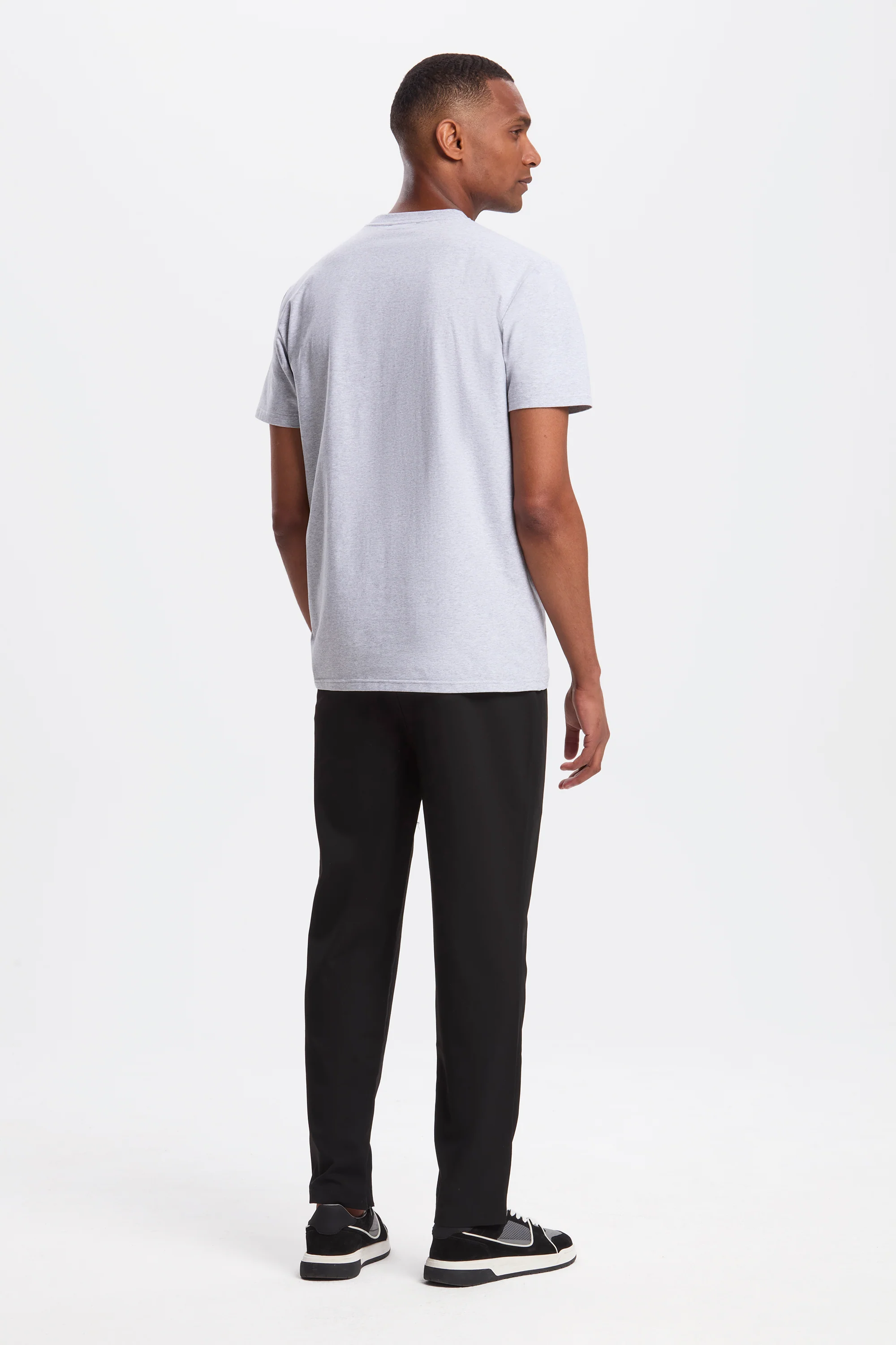 THE REGULAR T-SHIRT - Image 19