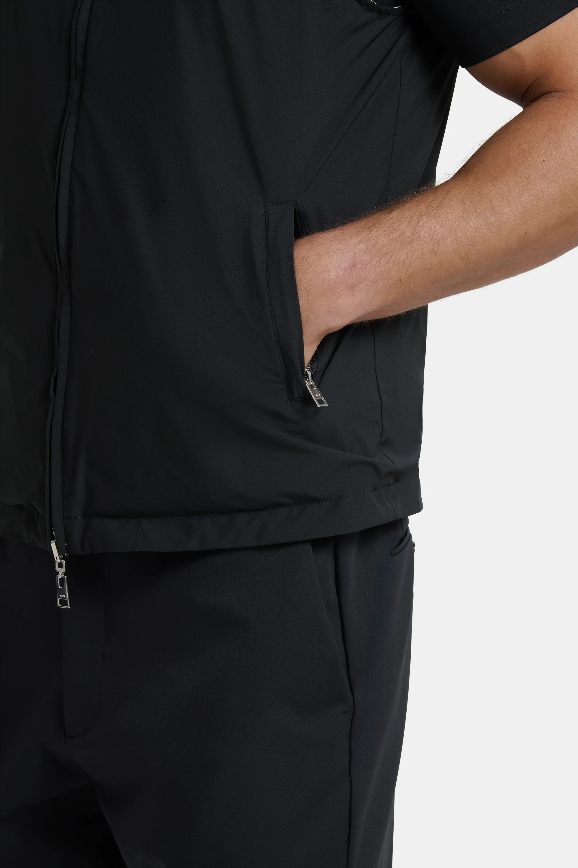 THE ROMA REVERSIBLE BODYWARMER - Image 13