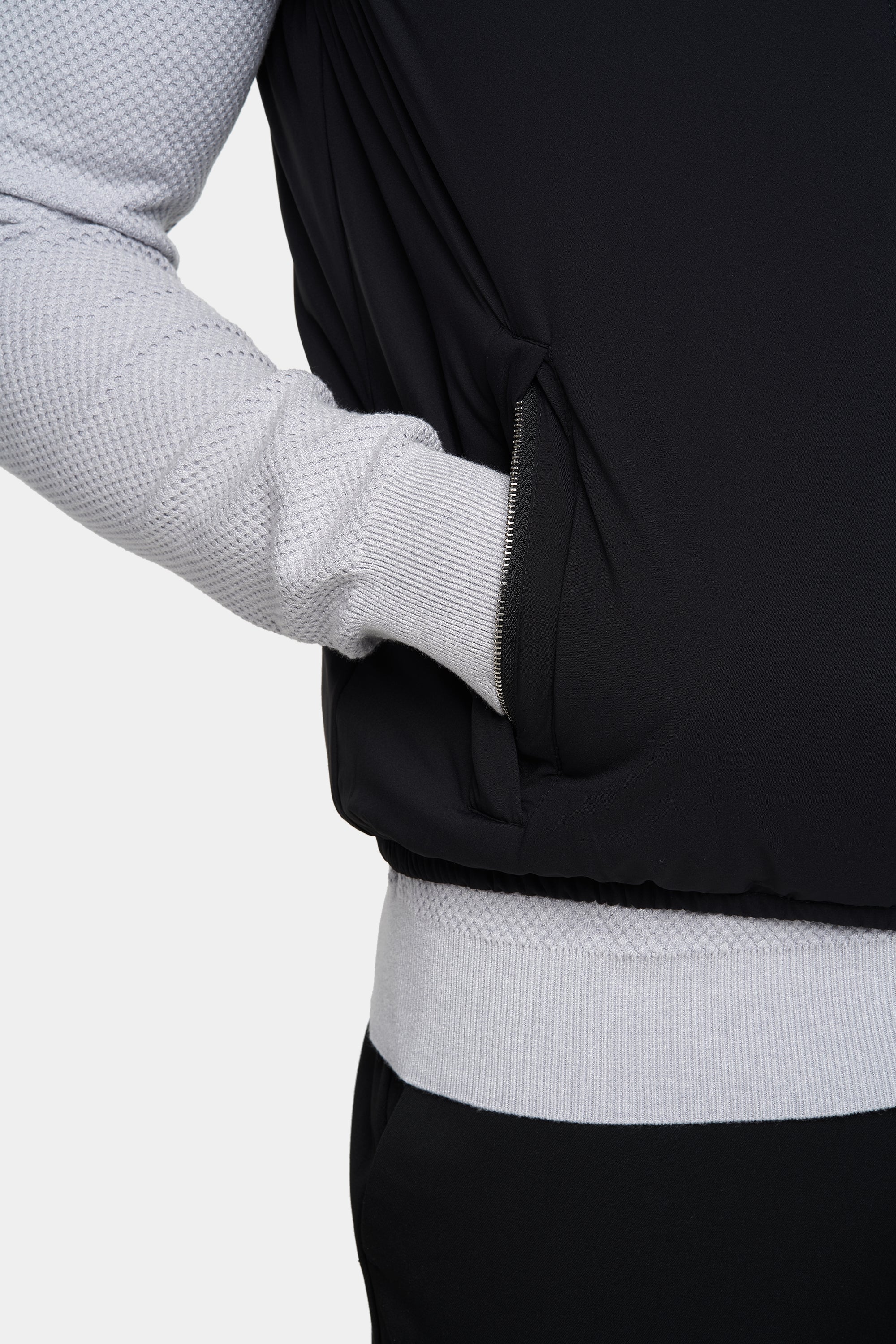 THE TRAVEL BODYWARMER - Image 6