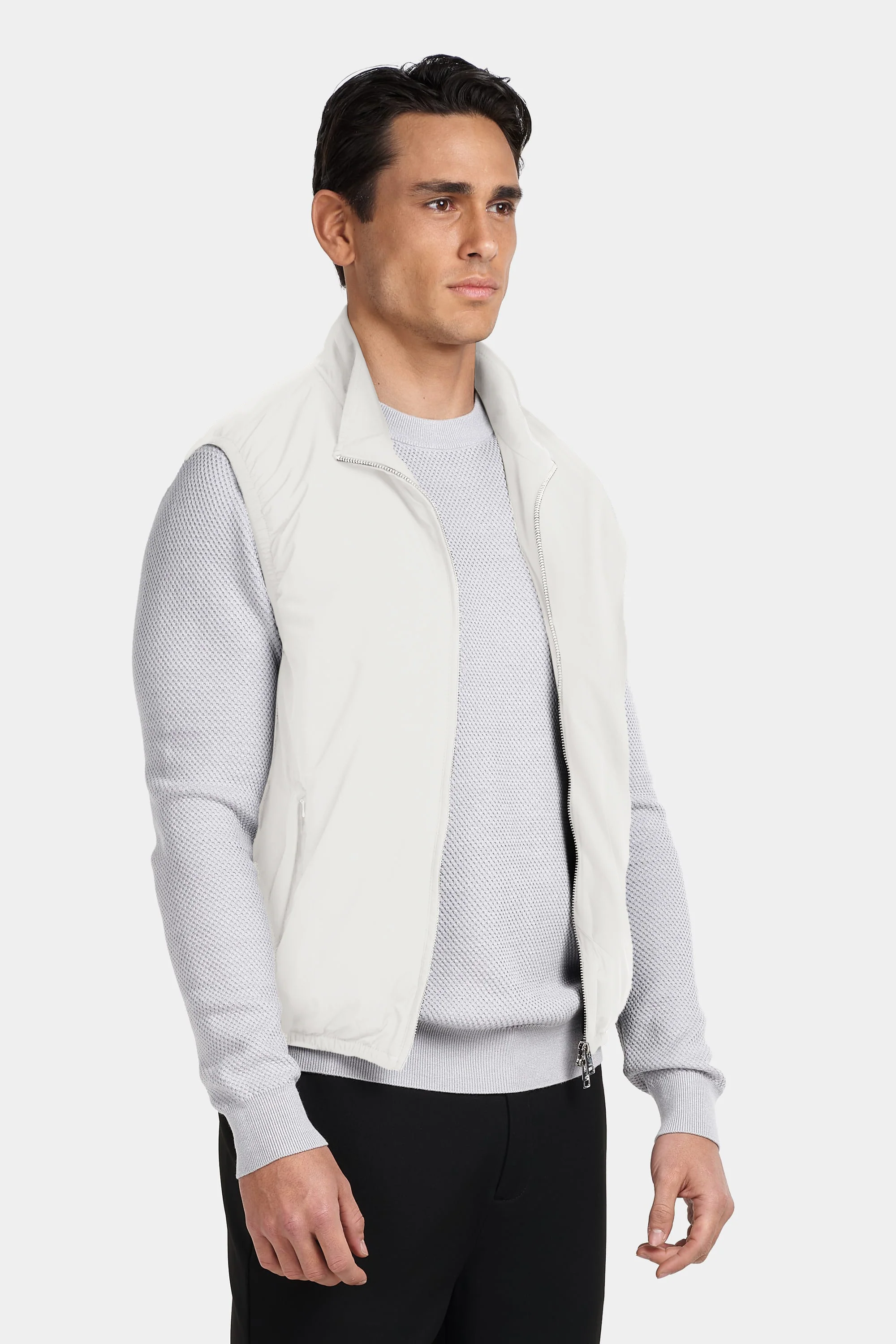 THE TRAVEL BODYWARMER - Image 8