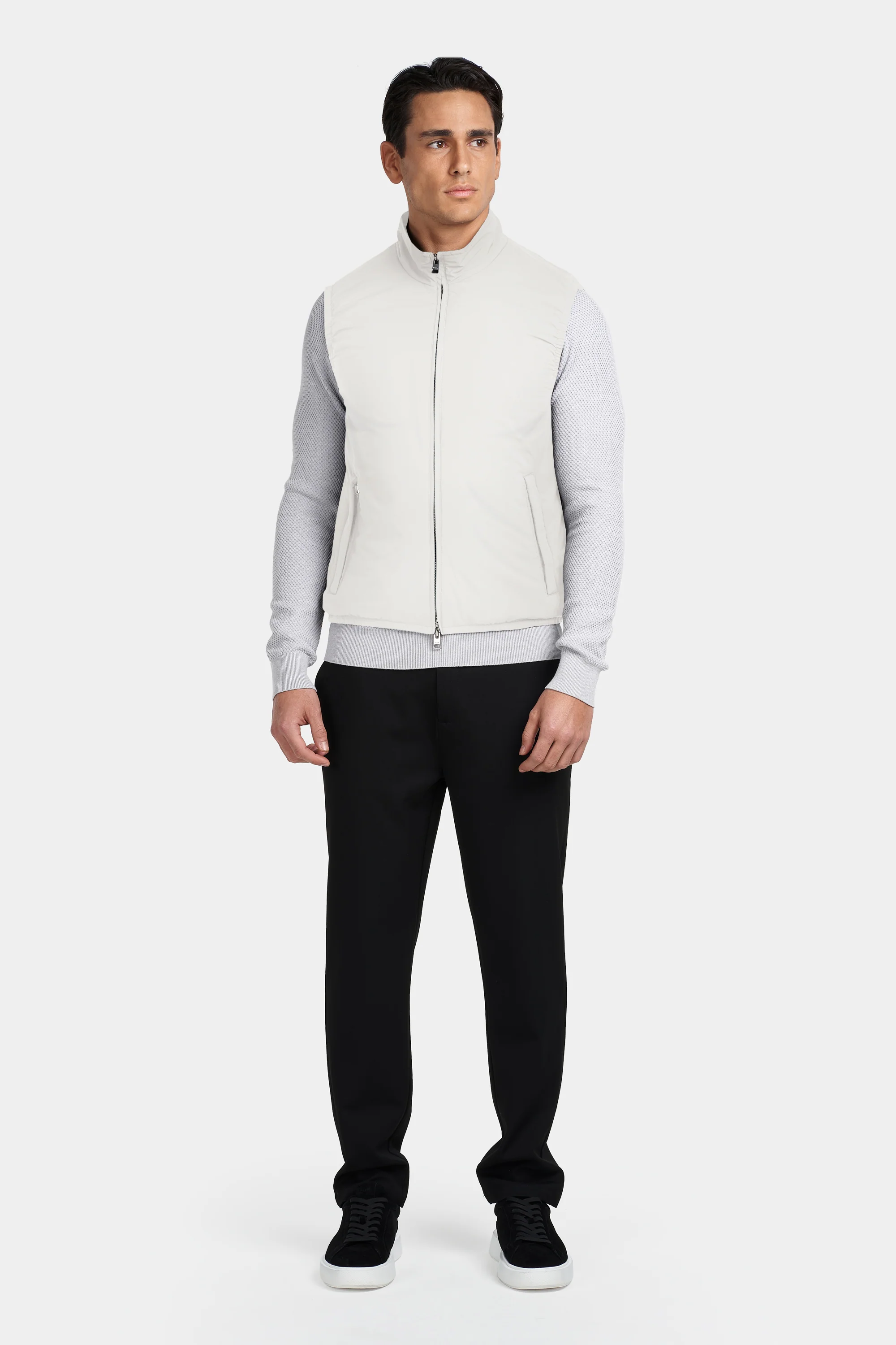 THE TRAVEL BODYWARMER - Image 9