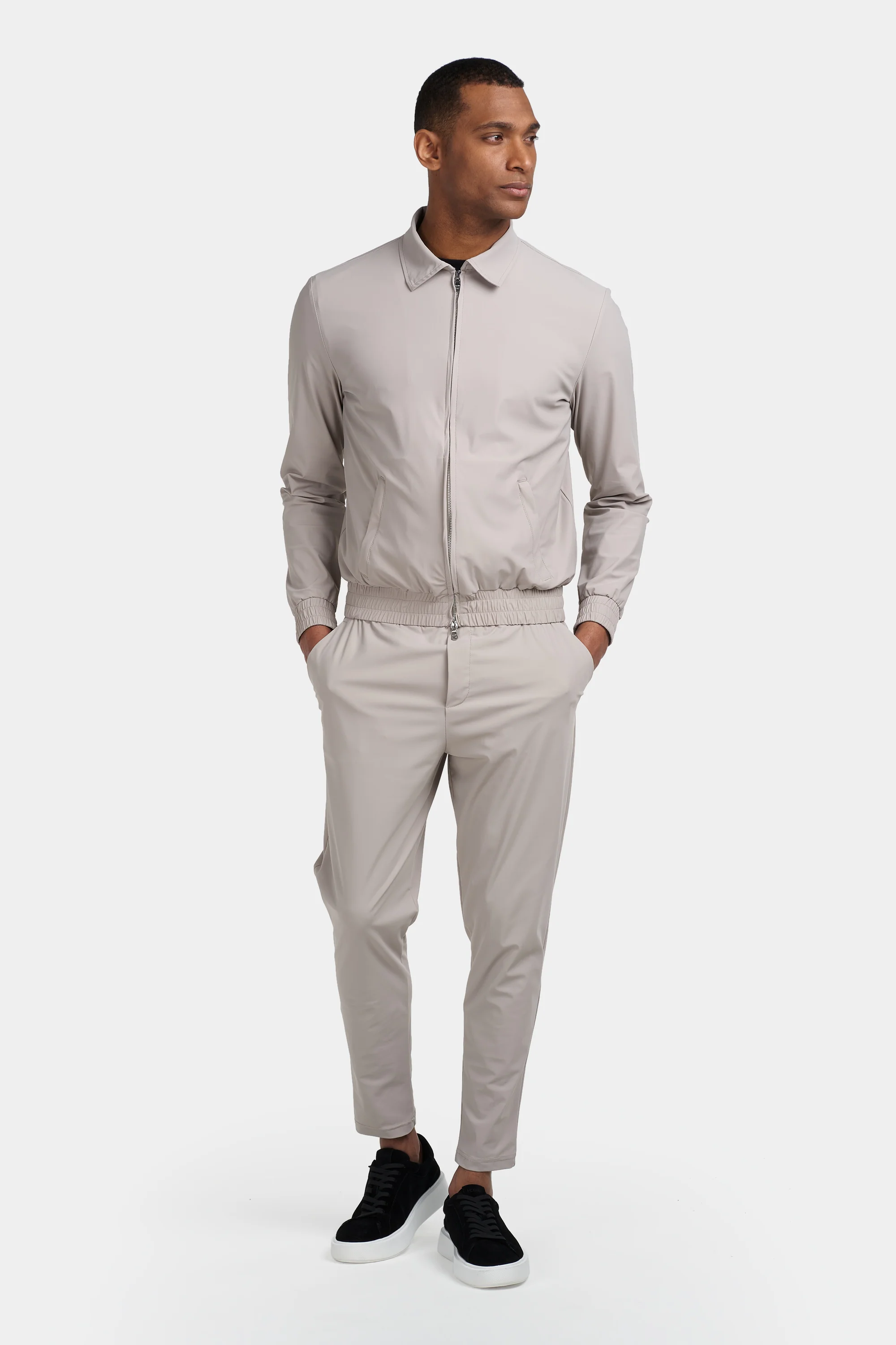THE TRAVEL JACKET - Image 7