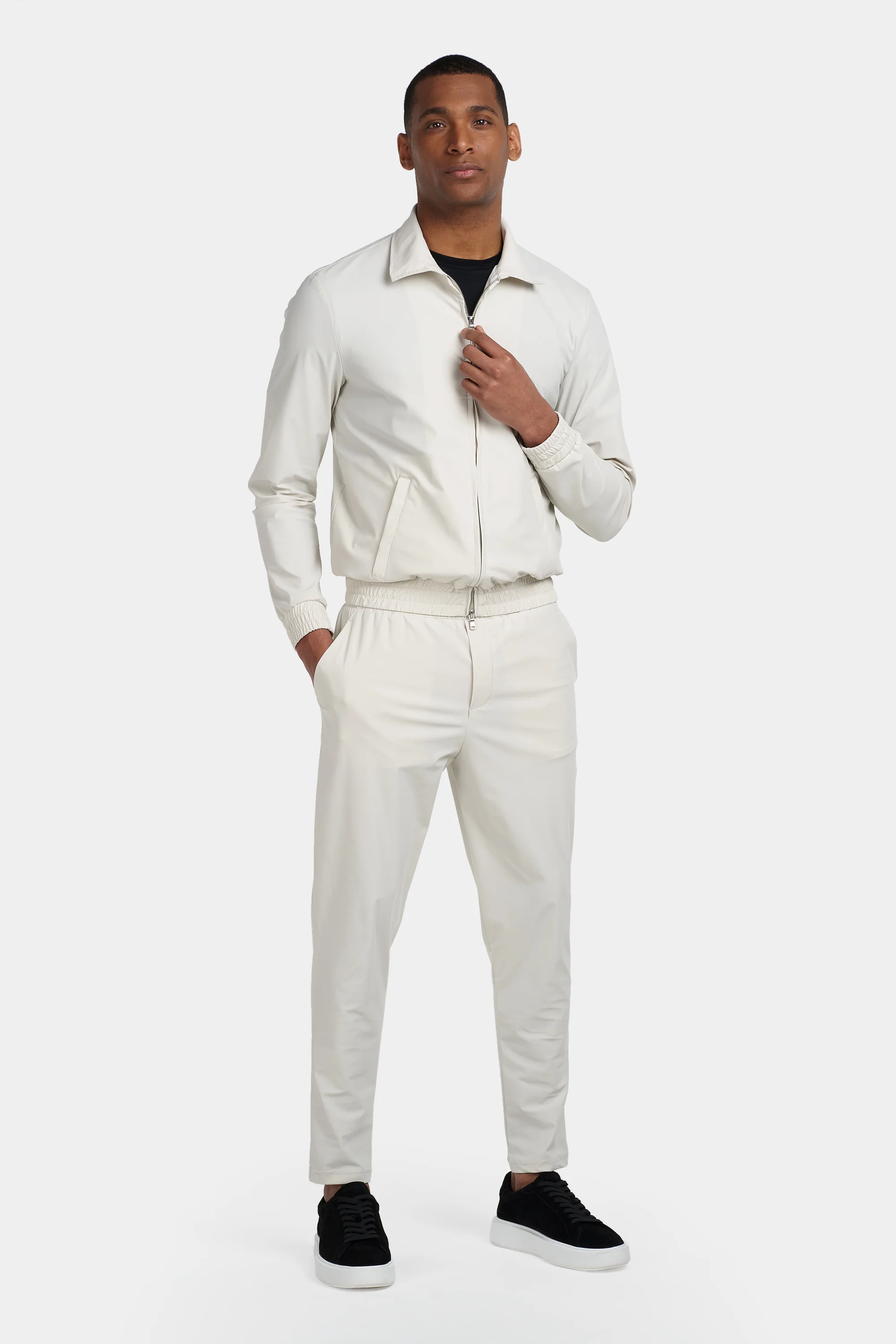 THE TRAVEL JACKET - Image 9